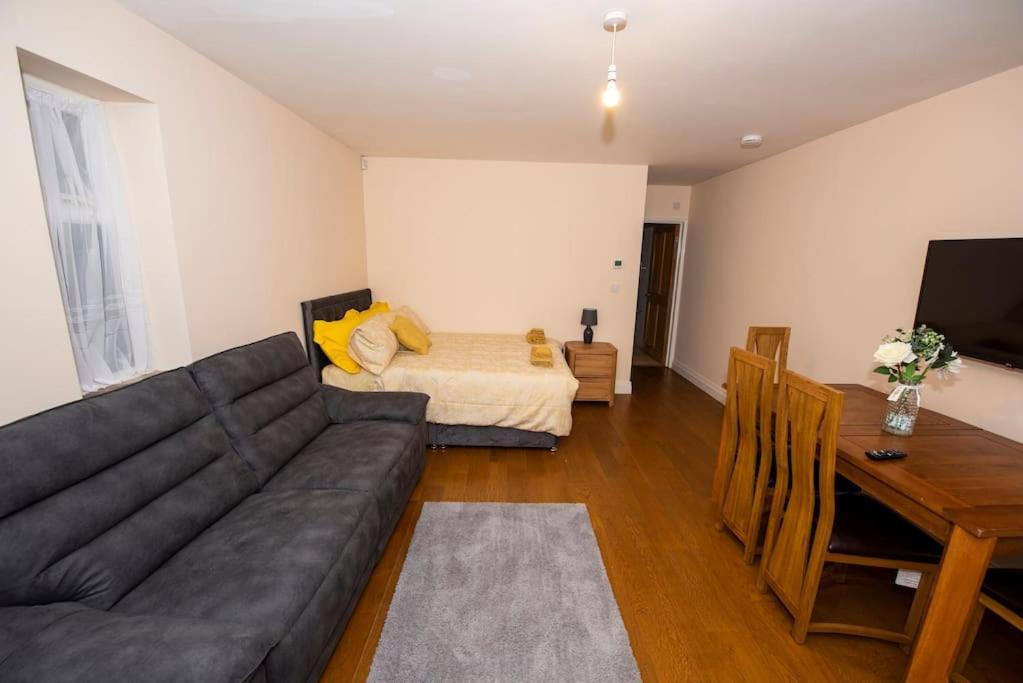 Littlefold Apartment Northwood  Bagian luar foto