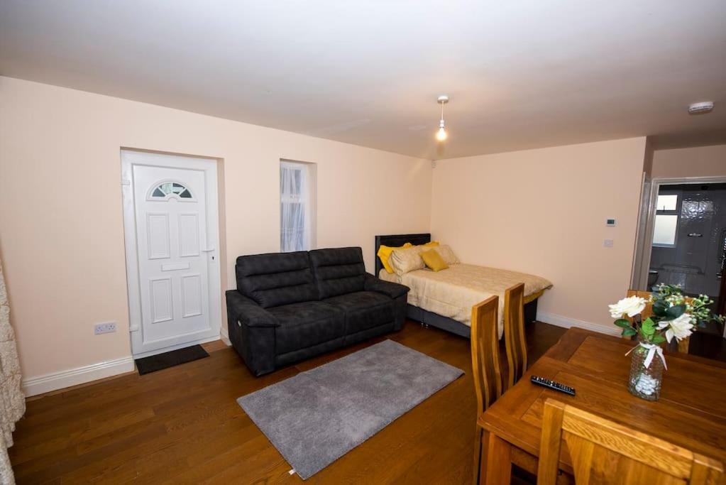 Littlefold Apartment Northwood  Bagian luar foto